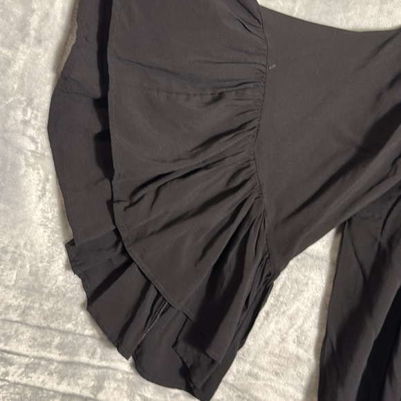 NWT Chic Black Off-Shoulder Top size large X-Large women boho pleated‎ sleeves - Picture 4 of 13